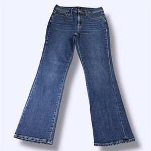 J. Crew Blue bootcut Jeans Timeless Style womens size29.                  ordrA7